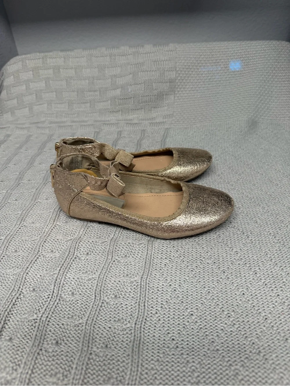 Kenneth Cole Reaction Metallic Rose Gold Girls Ballet Flats with Ankle Bow